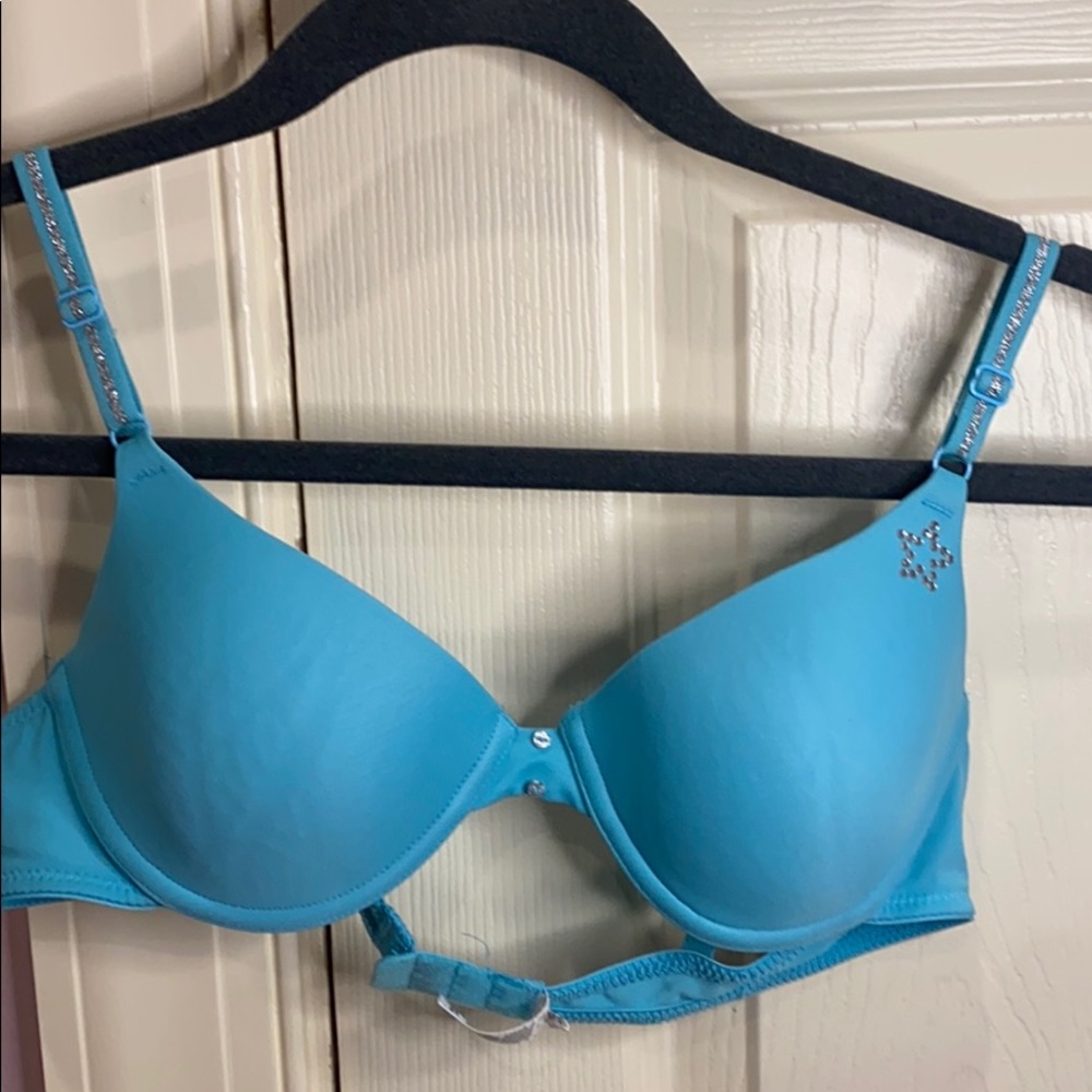 SOLD Maidenform blue star bra